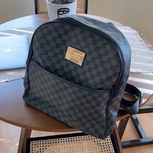 FAUX Louis Vuitton checkered backpack gray